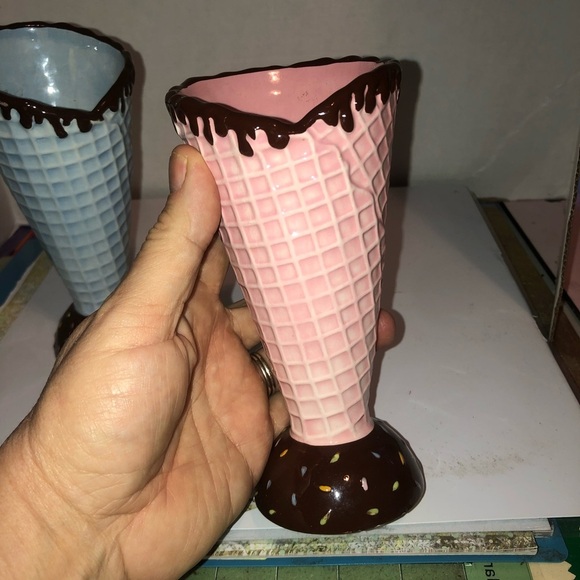 Whimsical Blue and Pink Cuisinart Waffle Cone Cups- excellent shape-7” tall used - Picture 5 of 9